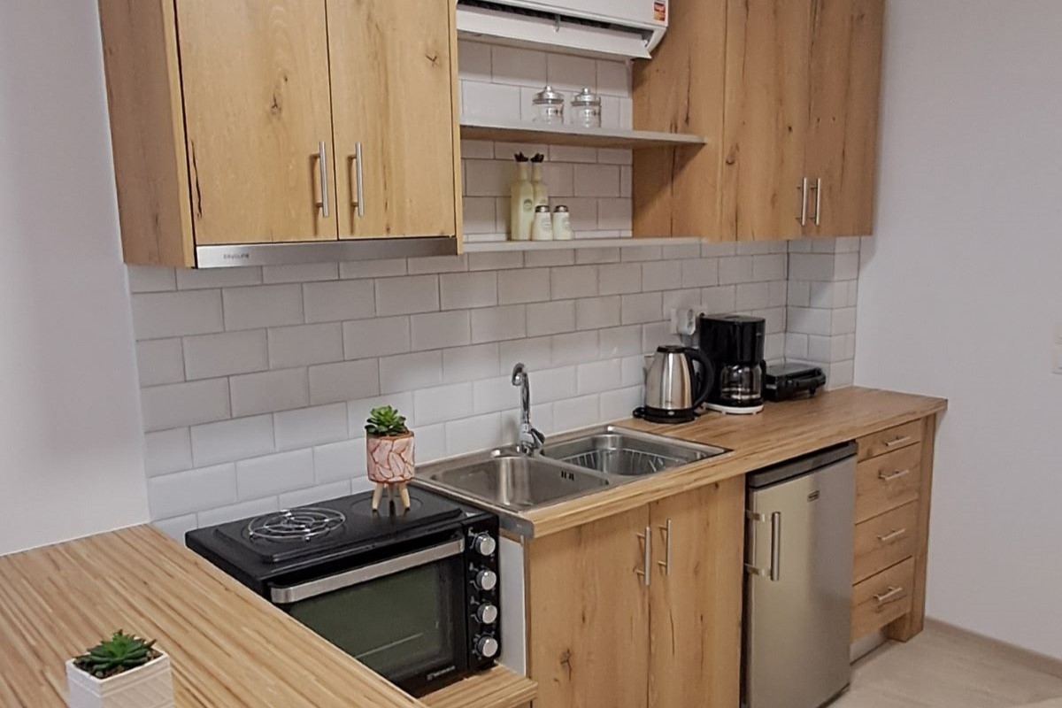 Fully equipped kitchen, Skalinada Apartment, Corfu Town Homes