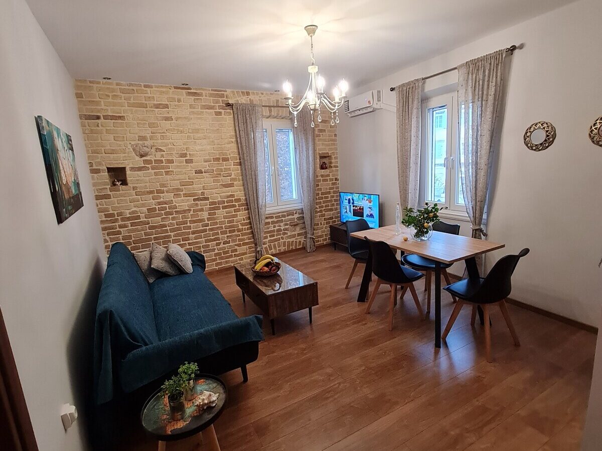 Casa di Martha, Apartment for Rent, Corfu Town Homes