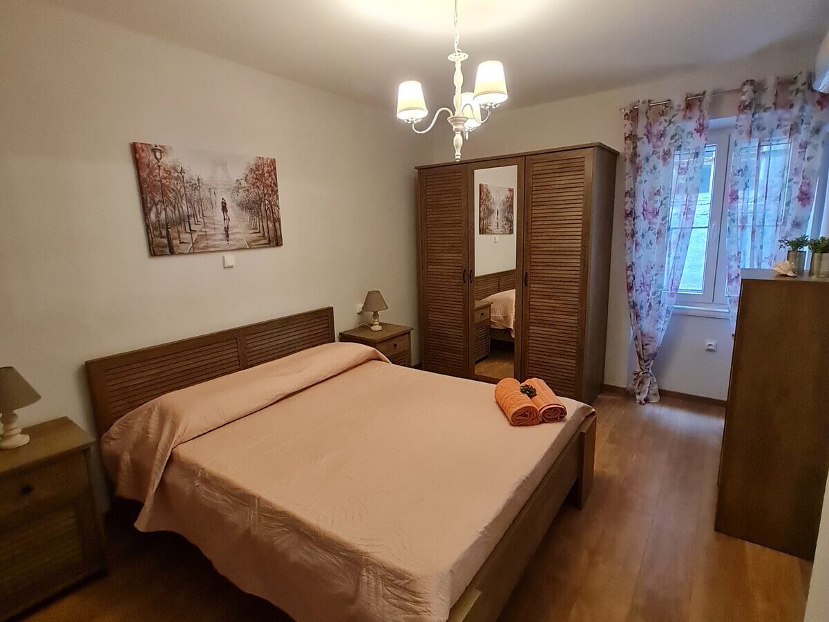 Double Bedroom, Casa di Martha, Apartment for Rent, Corfu Town Homes