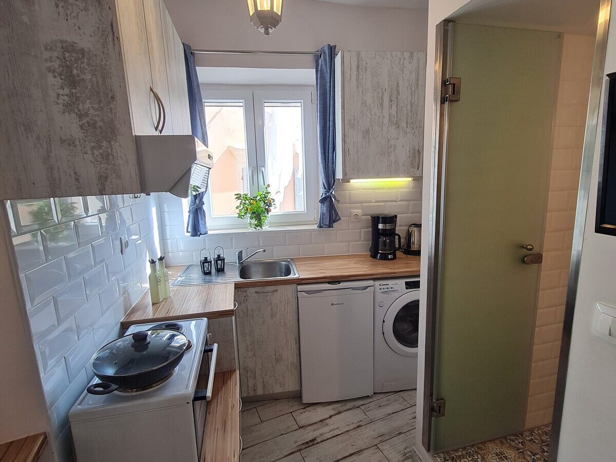 Fully equipped kitchen, Casa di Martha, Corfu Town Homes