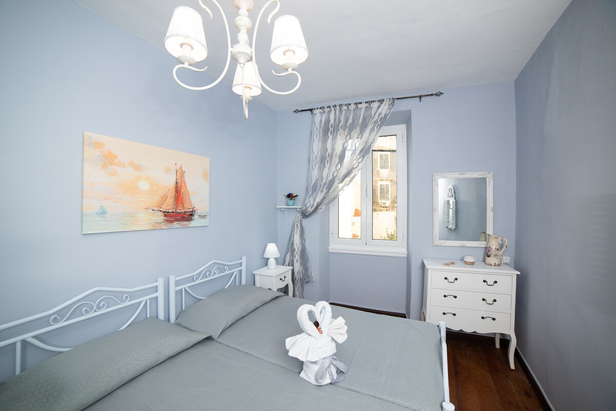 Twin bedroom, Casa di Spireto, Apartment for rent, Corfu Town Homes