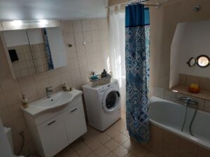 Bathroom with washing machine, Casa di Spireto, Apartment for rent, Corfu Town Homes