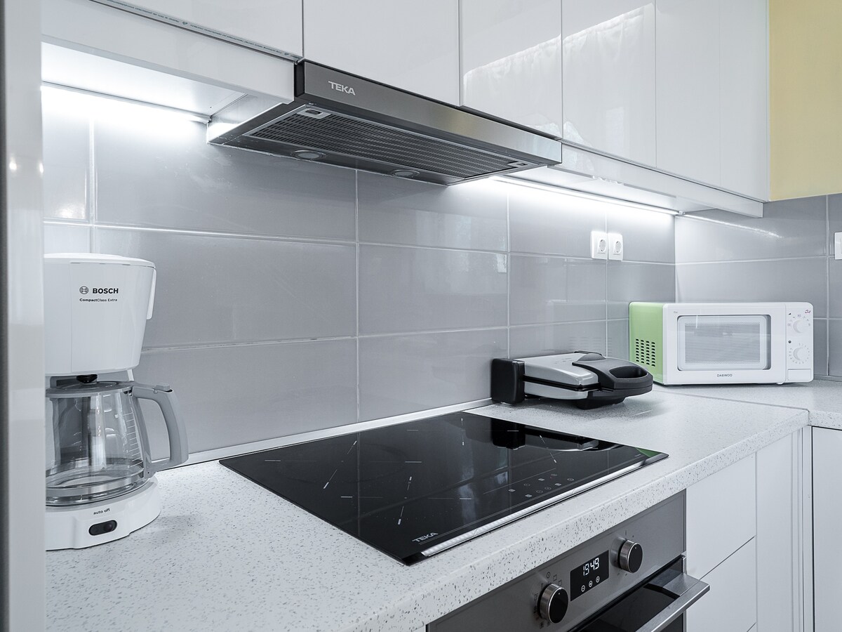 Fully equipped kitchen, Villa Andromachi, Corfu Town Homes