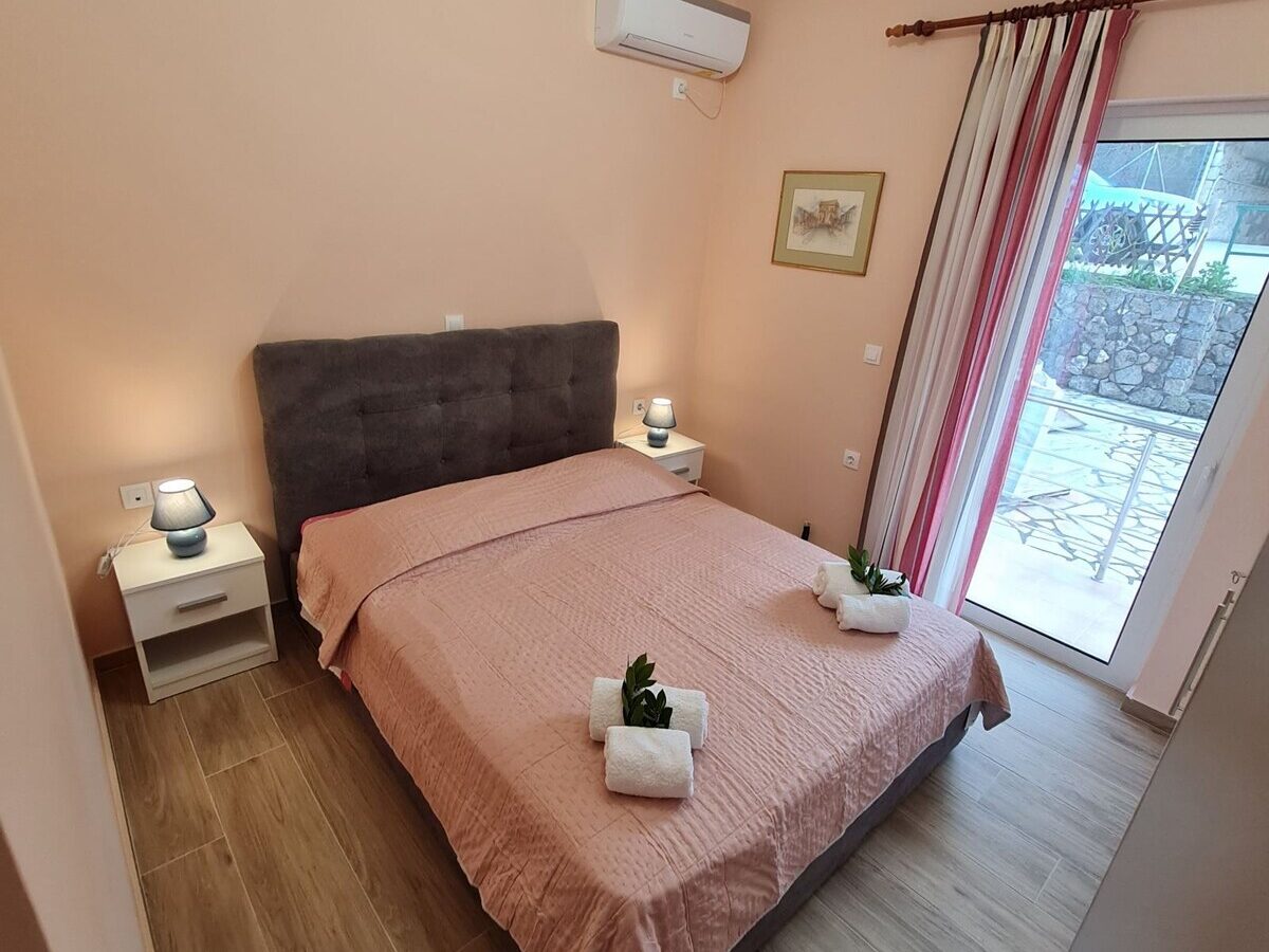 Double bedroom, Villa Andromachi, Corfu Town Homes