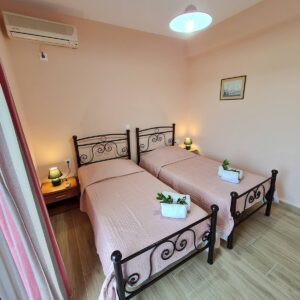 Twin bedroom, Villa Andromachi, Corfu Town Homes